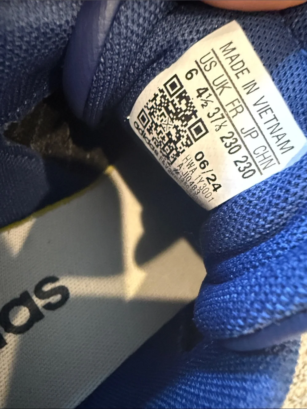 Women’s Adidas Navy Sneakers Size 6